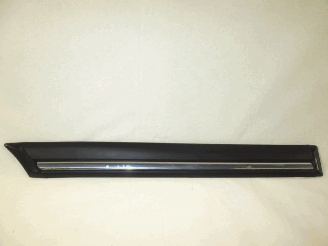 ZUNANJI PROFILI IN LETVE OEM N. 6119477 ORIGINAL REZERVNI DEL FORD FIESTA GFJ MK3 (1989 - 1995)BENZINA LETNIK 1989