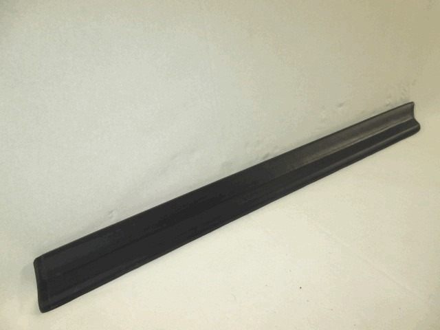 ZUNANJI PROFILI IN LETVE OEM N. 181491880 ORIGINAL REZERVNI DEL FIAT UNO 146 MK2 (1989 - 1995)BENZINA LETNIK 1989