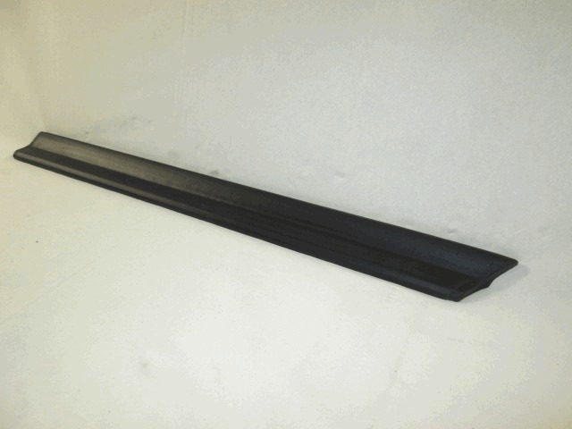 ZUNANJI PROFILI IN LETVE OEM N. 181491880 ORIGINAL REZERVNI DEL FIAT UNO 146 MK2 (1989 - 1995)BENZINA LETNIK 1989
