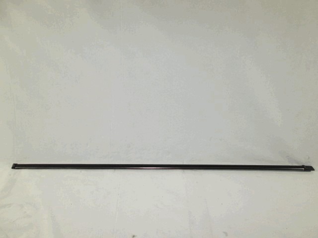 ZUNANJI PROFILI IN LETVE OEM N.  ORIGINAL REZERVNI DEL FIAT 132 (1972 - 1981)BENZINA LETNIK 1972