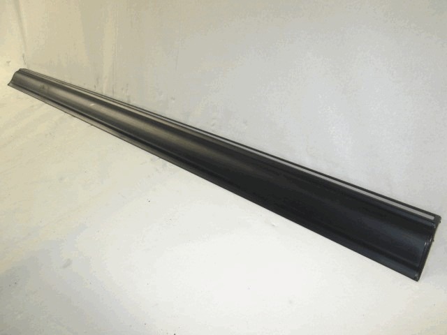 ZUNANJI PROFILI IN LETVE SPREDAJ LEVO OEM N. 1236903380 ORIGINAL REZERVNI DEL MERCEDES CLASSE W123 S123 (1976 - 1985)BENZINA LETNIK 1980