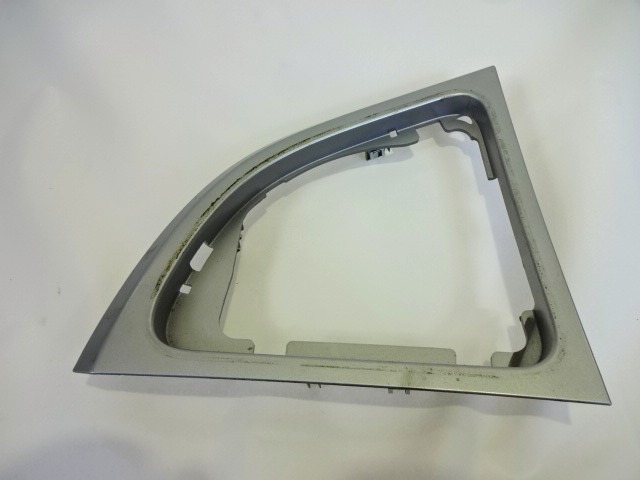 SREDINSKA KONZOLA  OEM N. 7129143 ORIGINAL REZERVNI DEL BMW SERIE 1 BER/COUPE/CABRIO E81/E82/E87/E88 LCI R (2007 - 2013) DIESEL LETNIK 2007