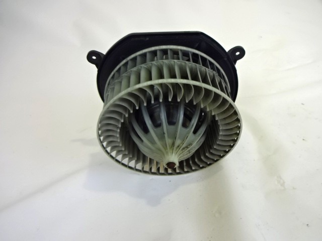 VENTILATOR  KABINE  OEM N. A2118300908 ORIGINAL REZERVNI DEL MERCEDES CLASSE E W211 S211 BER/SW (03/2002 - 05/2006) BENZINA LETNIK 2005