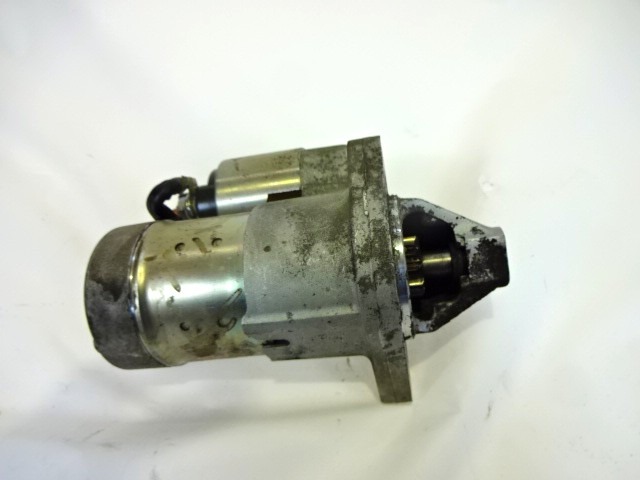 ZAGANJAC MOTORJA  OEM N. 51890632 ORIGINAL REZERVNI DEL FIAT PUNTO EVO 199 (2009 - 2012)  BENZINA/GPL LETNIK 2012