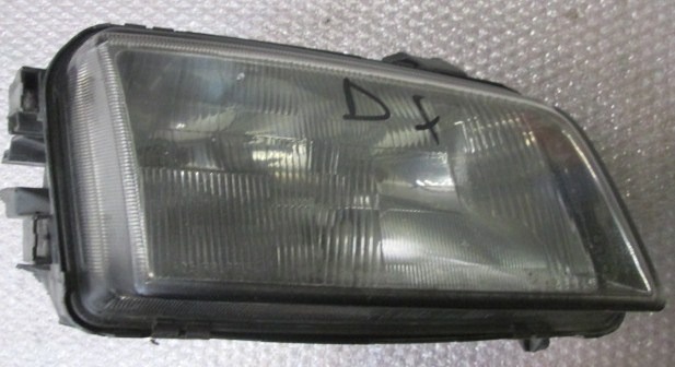 SPREDNJI DESNI ZAROMETI OEM N. 8D0941030AK ORIGINAL REZERVNI DEL AUDI A4 B5 BER/SW (1994 - 12/2000) DIESEL LETNIK 1996