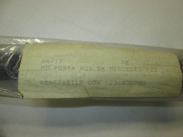 ZUNANJI PROFILI IN LETVE OEM N. 1236900780 ORIGINAL REZERVNI DEL MERCEDES CLASSE W123 S123 (1976 - 1985)BENZINA LETNIK 1980