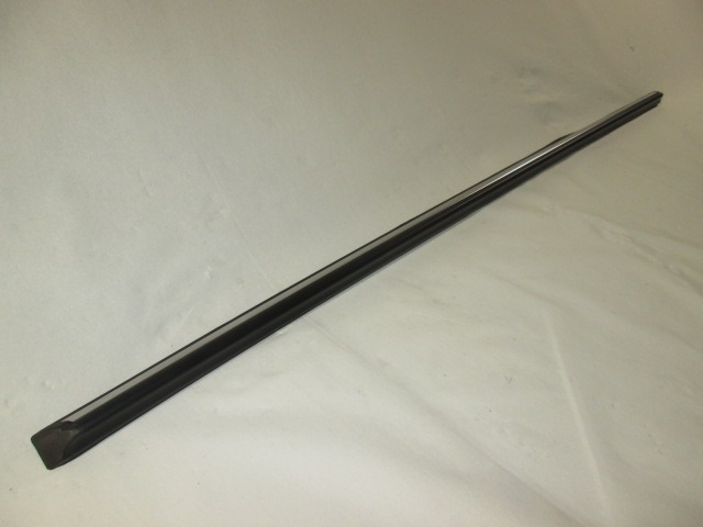 ZUNANJI PROFILI IN LETVE OEM N. 1236900780 ORIGINAL REZERVNI DEL MERCEDES CLASSE W123 S123 (1976 - 1985)BENZINA LETNIK 1980