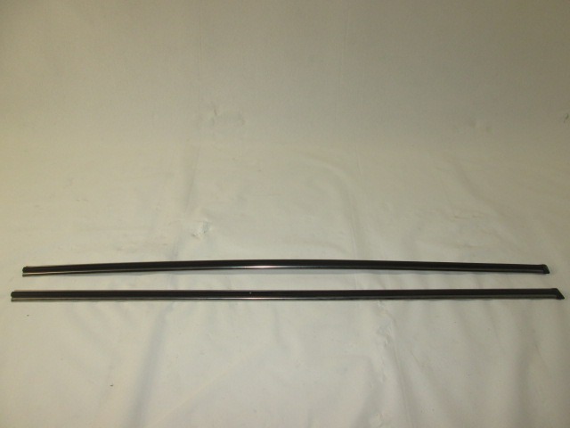ZUNANJI PROFILI IN LETVE OEM N. 4337299 ORIGINAL REZERVNI DEL FIAT 128 (1969 - 1983)BENZINA LETNIK 1977