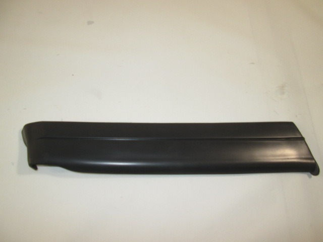 ZUNANJI PROFILI IN LETVE OEM N. 2016902362 ORIGINAL REZERVNI DEL MERCEDES CLASSE 190 W201 (1982 - 1993)BENZINA LETNIK 1982
