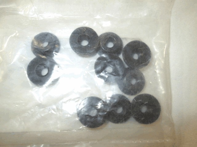 DRUGI ZUNANJI DODATKI OEM N. 815643 ORIGINAL REZERVNI DEL KIA SORENTO JC MK1 (2002 - 2009) DIESEL LETNIK 2004