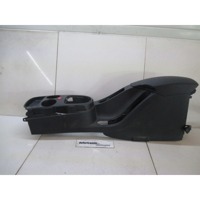 NASLON ZA ROKE/SREDINSKA KONZOLA OEM N. 5P0864251B ORIGINAL REZERVNI DEL SEAT ALTEA XL 5P5 (2007 - 02/2009) DIESEL LETNIK 2007