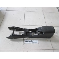 NASLON ZA ROKE/SREDINSKA KONZOLA OEM N. 96911AV900 ORIGINAL REZERVNI DEL NISSAN PRIMERA P12E (01/2002 - 10/2006) DIESEL LETNIK 2002