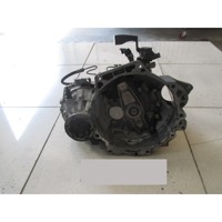 ROCNI MENJALNIK OEM N. 02J301107C ORIGINAL REZERVNI DEL AUDI A3 MK1 8L 8L1 3P/5P (1996 - 2000) DIESEL LETNIK 1997