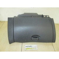 PREDAL ZA DOKUMENTE OEM N. 68520JY40A ORIGINAL REZERVNI DEL RENAULT KOLEOS HY MK1 (2008 - 2011) DIESEL LETNIK 2010