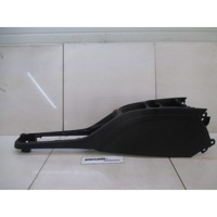 PLASTIKA MED SEDEZI BREZ NASLONJALA ROK OEM N. 735394636 ORIGINAL REZERVNI DEL FIAT GRANDE PUNTO 199 (2005 - 2012) DIESEL LETNIK 2008