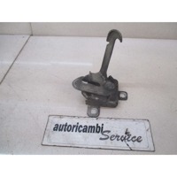 ZAKLEP POKROVA MOTORJA  OEM N. 51913761 ORIGINAL REZERVNI DEL FIAT GRANDE PUNTO 199 (2005 - 2012) DIESEL LETNIK 2009