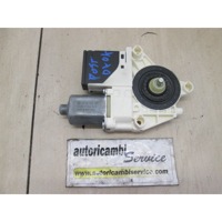 MOTORCEK ELEKTRICNEGA POMIKA ZADNJEGA STEKLA  OEM N. 827300003R ORIGINAL REZERVNI DEL RENAULT MEGANE MK3 BZ0/1 B3 DZ0/1 KZ0/1 BER/SPORTOUR/ESTATE (2009 - 2015) DIESEL LETNIK 2010