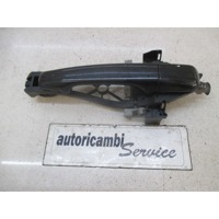 ZUNANJA KLJUKA SPREDNJA DESNA VRATA OEM N. 39879658 ORIGINAL REZERVNI DEL VOLVO V50 545 (2004 - 05/2007) DIESEL LETNIK 2004