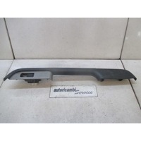 ZADNJE STIKALO OEM N. 82949-8H300 ORIGINAL REZERVNI DEL NISSAN X-TRAIL T30 (2001 - 08/2007) DIESEL LETNIK 2004