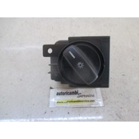 GLAVNO STIKALO LUCI OEM N. 1695452204 ORIGINAL REZERVNI DEL MERCEDES CLASSE A W169 5P C169 3P (2004 - 04/2008) DIESEL LETNIK 2006