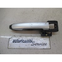 ZUNANJA KLJUKA SPREDNJA DESNA VRATA OEM N. 6920520180C0 ORIGINAL REZERVNI DEL TOYOTA AVENSIS VERSO M2 (2001 - 2004) DIESEL LETNIK 2002