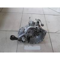 ROCNI MENJALNIK OEM N. 3034052030 ORIGINAL REZERVNI DEL TOYOTA YARIS P9 MK2 (01/2006 - 2009) BENZINA LETNIK 2007