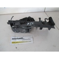 CENTRALNO ZAKLEPANJE PREDNIH LEVIH VRAT OEM N. 3M5AR21813AK ORIGINAL REZERVNI DEL FORD FOCUS DA HCP DP MK2 BER/SW (2005 - 2008) DIESEL LETNIK 2007