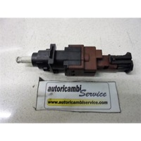 SENZOR PEDALA SKLOPKE OEM N. 284677-2 ORIGINAL REZERVNI DEL ALFA ROMEO 159 939 BER/SW (2005 - 2013) DIESEL LETNIK 2007