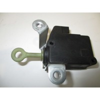 ZAKLEP LOPUTE GORIVA OEM N. MOTORINO ORIGINAL REZERVNI DEL TOYOTA AYGO B1 (2005 - 2009) BENZINA LETNIK 2008