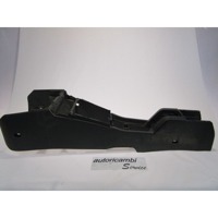 PLASTIKA MED SEDEZI BREZ NASLONJALA ROK OEM N. 331985437 ORIGINAL REZERVNI DEL OPEL ASTRA H A04 L48,L08,L35,L67 5P/3P/SW (2004 - 2007) DIESEL LETNIK 2005