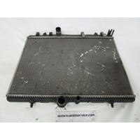 RADIATOR VODE OEM N. 9637043380 ORIGINAL REZERVNI DEL PEUGEOT 307 3A/B/C/E/H BER/SW/CABRIO (2001 - 2009) DIESEL LETNIK 2002