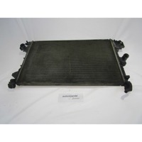 RADIATOR VODE OEM N. 13196477 ORIGINAL REZERVNI DEL OPEL VECTRA C Z02 BER/SW (2002 - 2006) DIESEL LETNIK 2005