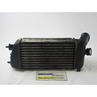 HLADILNIK INTERCOOLER OEM N. 9638758980 ORIGINAL REZERVNI DEL CITROEN C3 / PLURIEL MK1 (2002 - 09/2005) DIESEL LETNIK 2005