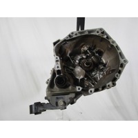 ROCNI MENJALNIK OEM N. 303000H012 ORIGINAL REZERVNI DEL TOYOTA AYGO B1 (2005 - 2009) BENZINA LETNIK 2008