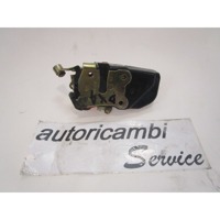 CENTRALNI ZAKLEP SPREDNJIH VRAT  OEM N. 05109867AB ORIGINAL REZERVNI DEL CHRYSLER VOYAGER/GRAN VOYAGER RG RS MK4 (2001 - 2007) DIESEL LETNIK 2001