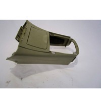 PLASTIKA MED SEDEZI BREZ NASLONJALA ROK OEM N. T11-5305956 742050042 ORIGINAL REZERVNI DEL DR 5 (2007 - 07/2014) BENZINA/GPL LETNIK 2010