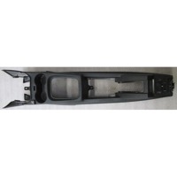 PLASTIKA MED SEDEZI BREZ NASLONJALA ROK OEM N. 13249737 ORIGINAL REZERVNI DEL OPEL MERIVA A X03 R (2006 - 2010) BENZINA LETNIK 2007