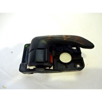 NOTRANJA KLJUKA  OEM N. 826202K010 ORIGINAL REZERVNI DEL KIA SOUL AM MK1 (2008 - 2013) DIESEL LETNIK 2009