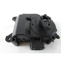 MOTORCEK OGREVANJA OEM N. AW063700-8140 ORIGINAL REZERVNI DEL CADILLAC SRX (2004 - 2009) BENZINA LETNIK 2005