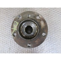 VRTLJIVI LEZAJ DESNO / PESTO KOLESA Z LEZAJEM SPREDAJ OEM N. 31206795959 ORIGINAL REZERVNI DEL BMW X5 E70 (2006 - 2010) DIESEL LETNIK 2010