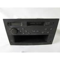 RADIO CD / OJACEVALNIK / IMETNIK HIFI OEM N. 327915646 ORIGINAL REZERVNI DEL OPEL VIVARO X83 (2001 - 2006) DIESEL LETNIK 2002