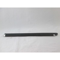 ZUNANJI PROFILI IN LETVE OEM N. 1K4853753 ORIGINAL REZERVNI DEL VOLKSWAGEN GOLF IV 1J1 1E7 1J5 MK4 BER/SW (1998 - 2004) BENZINA LETNIK 1999