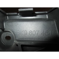 NOSILCI ZADNJEGA ODBIJACA  OEM N. 8K9807454 ORIGINAL REZERVNI DEL AUDI A4 B8 8KH ALLROAD  (2009 - 2016)DIESEL LETNIK 2011