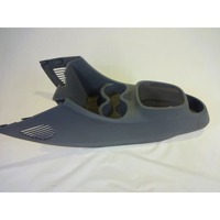 PLASTIKA MED SEDEZI BREZ NASLONJALA ROK OEM N. 58811-0H010 ORIGINAL REZERVNI DEL CITROEN C1 (2005 - 2014) DIESEL LETNIK 2007