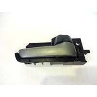 NOTRANJA KLJUKA  OEM N. 93195906 ORIGINAL REZERVNI DEL OPEL AGILA B H08 (2008 - 2015)BENZINA LETNIK 2008