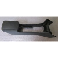 NASLON ZA ROKE/SREDINSKA KONZOLA OEM N. BP4K64428 ORIGINAL REZERVNI DEL MAZDA 3 MK1 BK (2003 - 2009)DIESEL LETNIK 2005