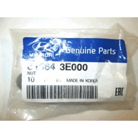 DRUGI ZUNANJI DODATKI OEM N. 815643 ORIGINAL REZERVNI DEL KIA SORENTO JC MK1 (2002 - 2009) DIESEL LETNIK 2004