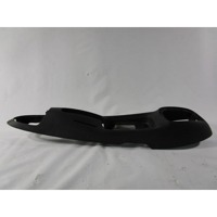 PLASTIKA MED SEDEZI BREZ NASLONJALA ROK OEM N. 735270007 ORIGINAL REZERVNI DEL FIAT PUNTO 188 188AX MK2 (1999 - 2003) BENZINA LETNIK 2002