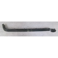 ZUNANJI PROFILI IN LETVE OEM N. 04717889AB ORIGINAL REZERVNI DEL CHRYSLER VOYAGER/GRAN VOYAGER RG RS MK4 (2001 - 2007) DIESEL LETNIK 2002