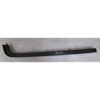 ZUNANJI PROFILI IN LETVE OEM N. 04717888AB ORIGINAL REZERVNI DEL CHRYSLER VOYAGER/GRAN VOYAGER RG RS MK4 (2001 - 2007) DIESEL LETNIK 2002